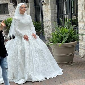 Wedding ball gown dress